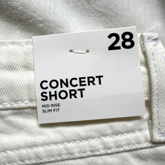 Forever 21 NWT White Concert Shorts Mid-Rise Slim Fit Cotton women's Size W28 - Picture 6 of 10